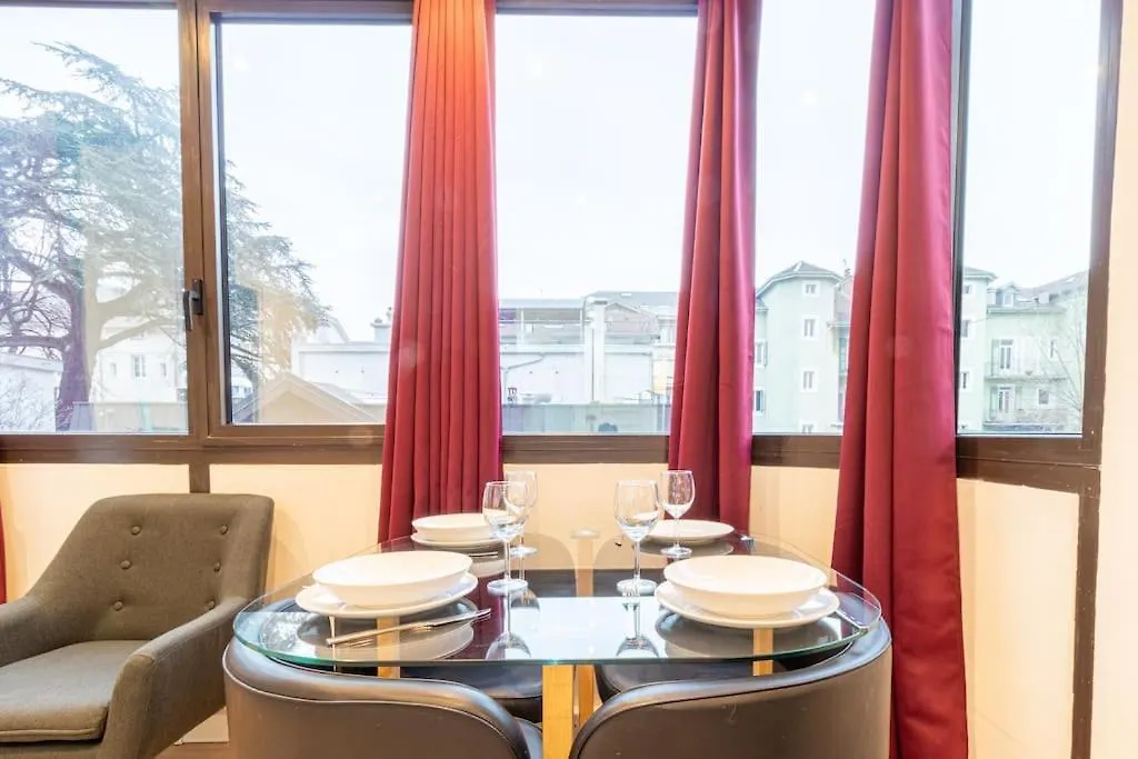 Zenbnb / L'Exploreur / 2 Min. Tram / Centre-Ville Annemasse