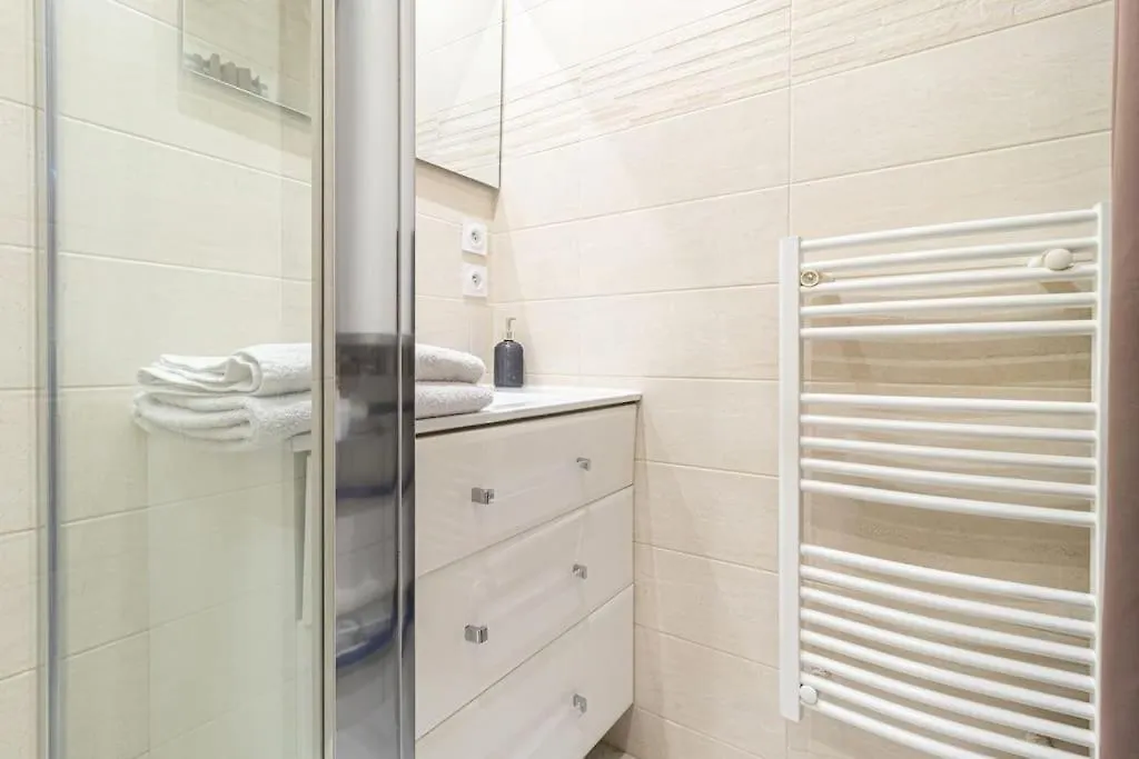 Apartment Zenbnb / L'Exploreur / 2 Min. Tram / Centre-Ville Annemasse France